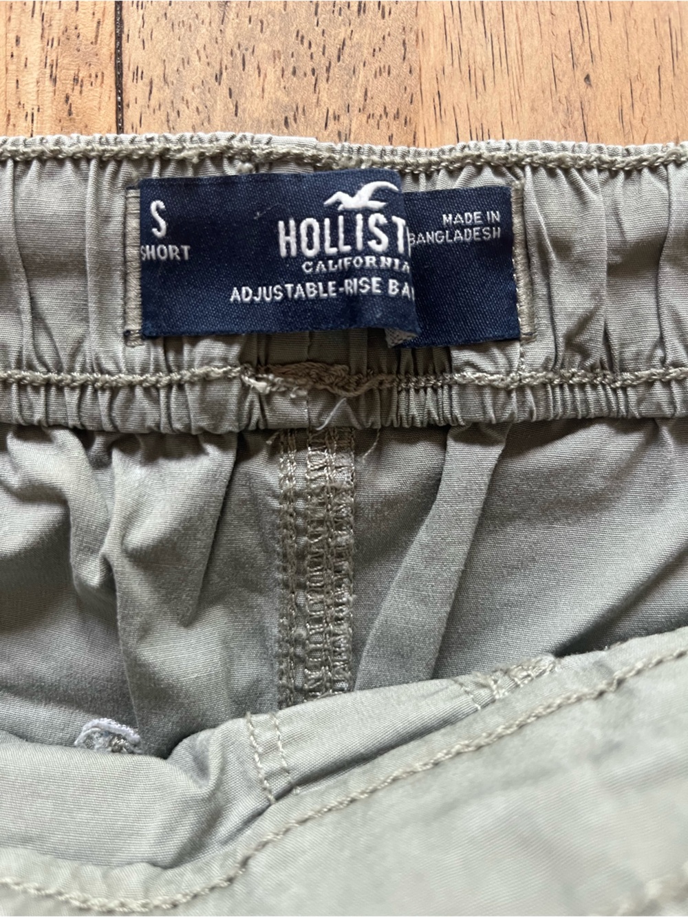Hollister Olive Cargo Pants Utility Pockets Adjustable Rise Baggy short - Picture 2 of 4